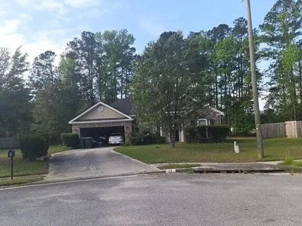 27 Montero Dr, Savannah, GA 31405