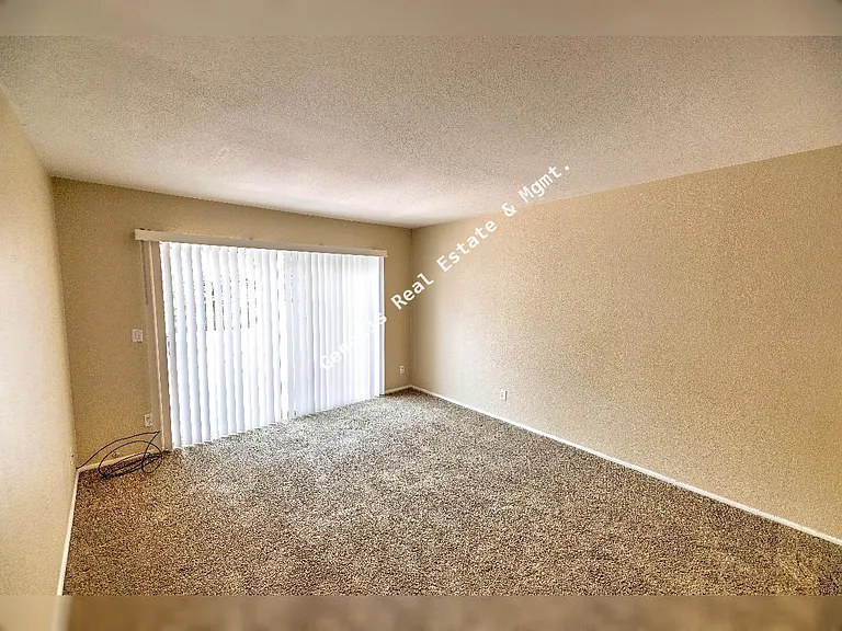 4741 E Calle Elegante — Photo 15