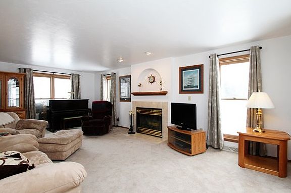 3rd image of 2694 Kathy Dr
