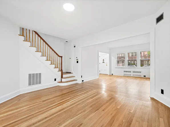 408 Burns Street image 1 of 22