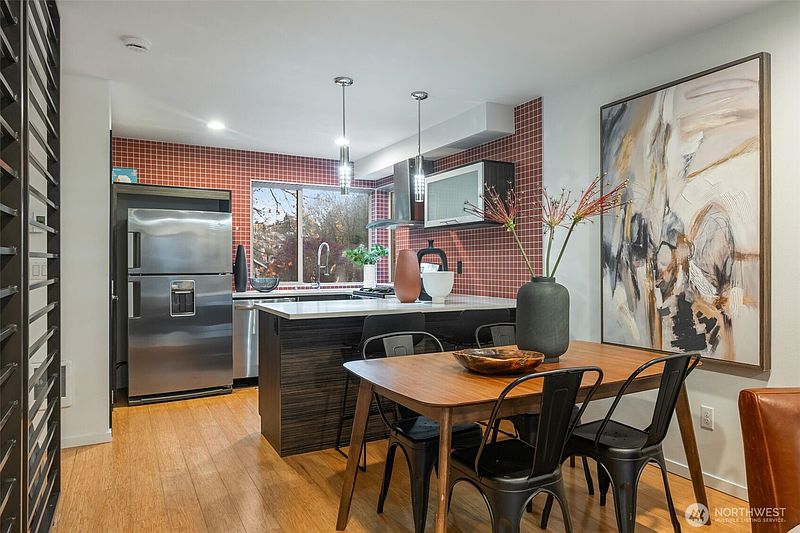 5th image of 7758 Delridge Way SW