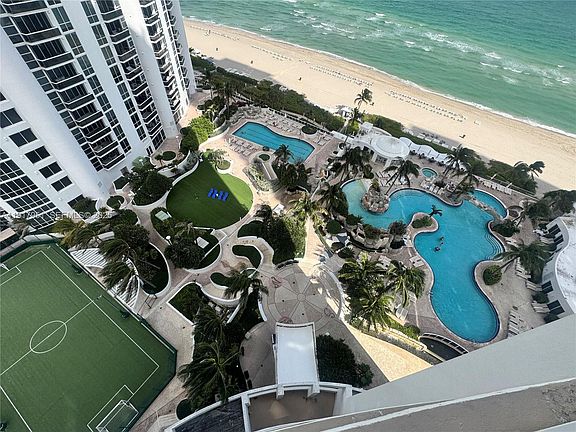 3rd image of 18001 Collins Ave #2107