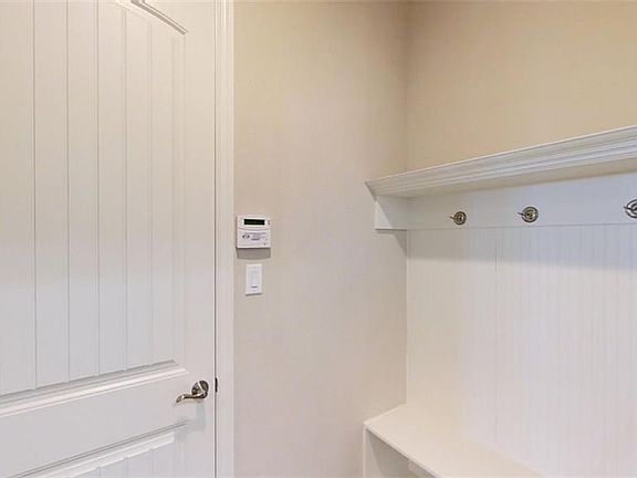 5th image of 6509 Elderberry Way