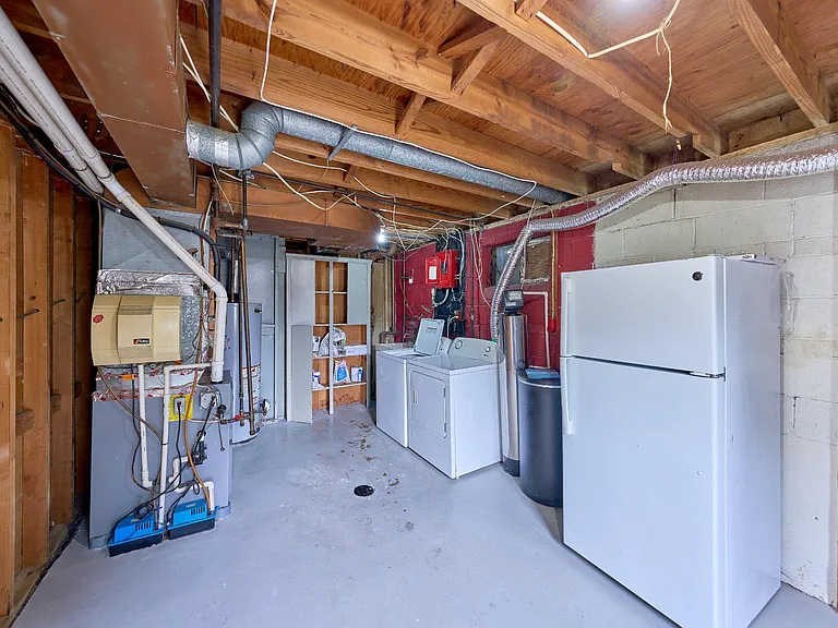 2924 Gracefield Rd — Photo 45