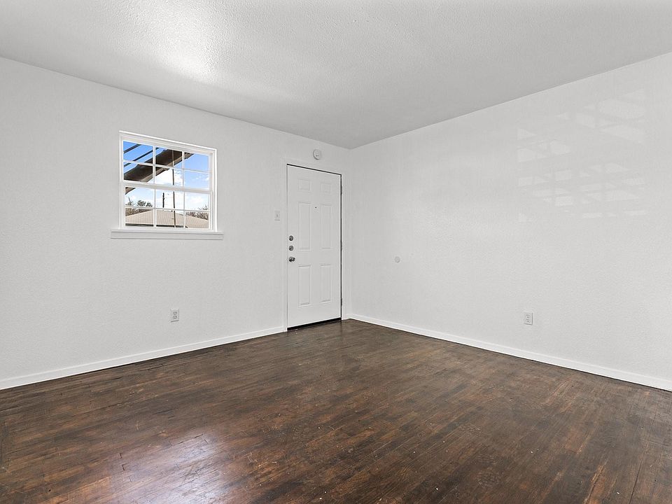 1st image of 4525 Collins Ave #11266145