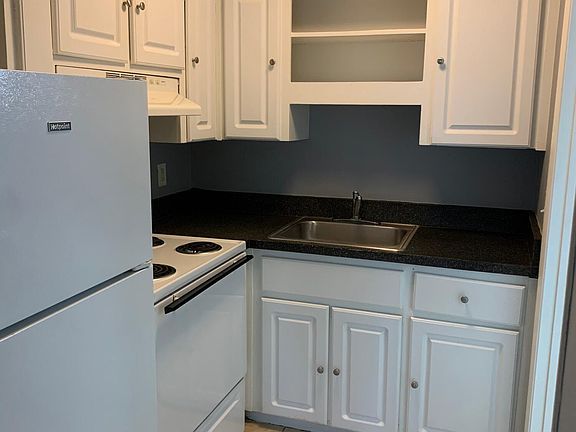 3rd image of 8293 San Jose Manor Dr E #5