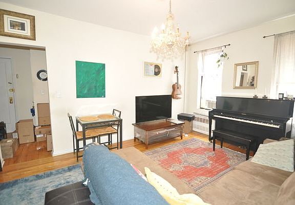 3rd image of 43-10 44th St APT 3F