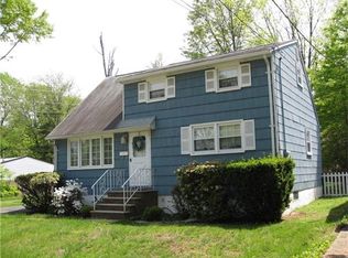 4 Radcliff Pl, Sewaren, NJ