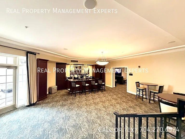 300 W 5th St #215 — Photo 14