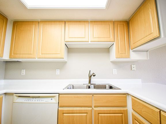 4th image of 9515 SW 146th Ter #C2