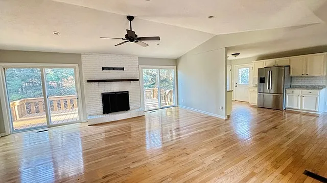 15 Mayfair Pl — Photo 13