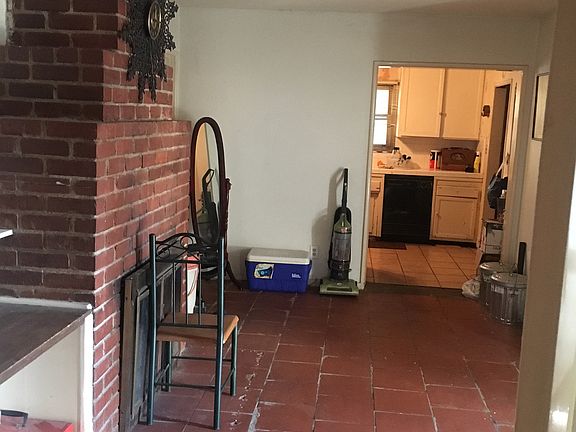 4th image of 7645 Louise Ave