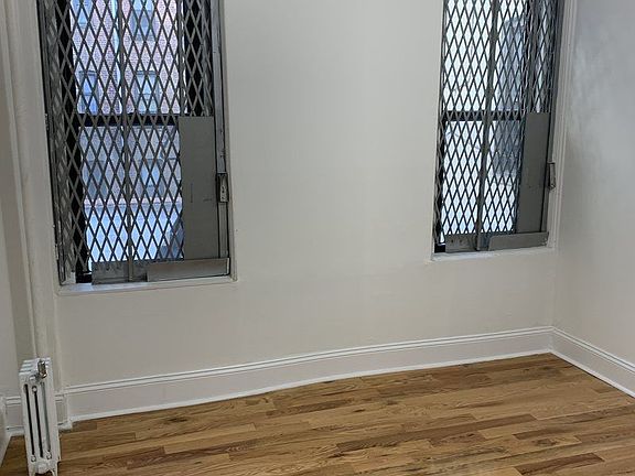 4th image of 1299 Eastern Pkwy APT 4B