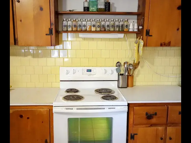 105 Elm St — Photo 13