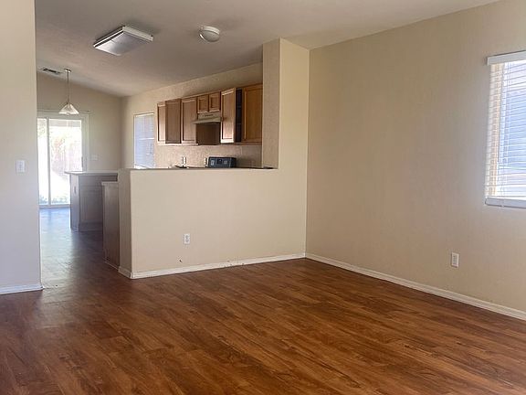5th image of 2311 E Precious Shard Ct