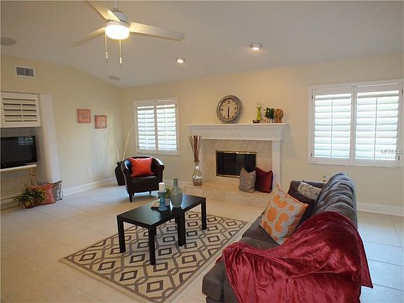 4th image of 2974 Country Woods Ln