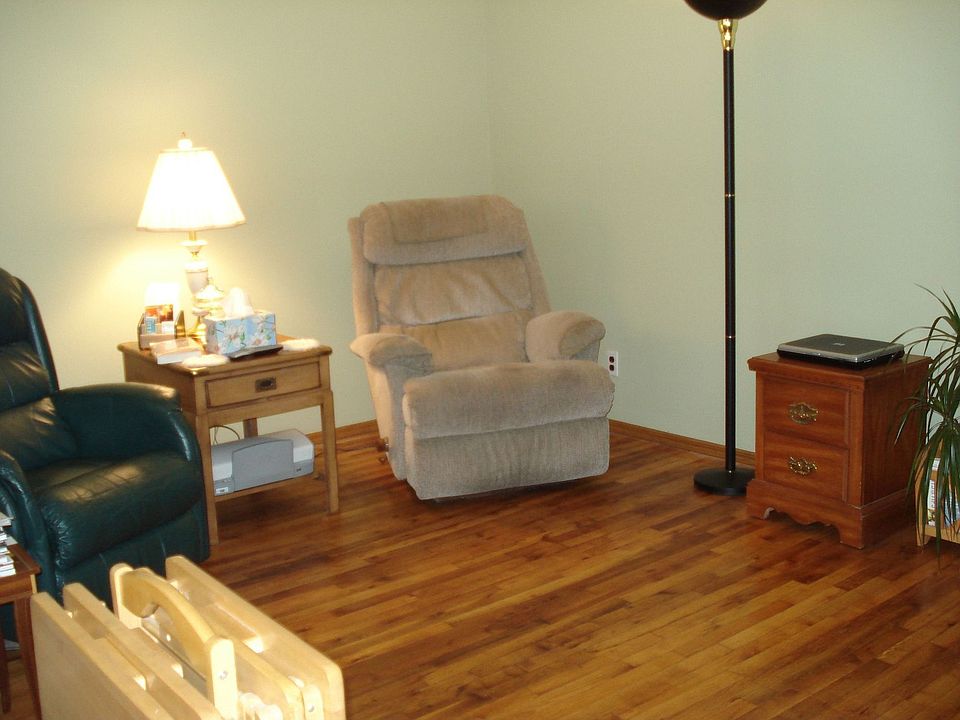 2nd image of 38 19th Ave