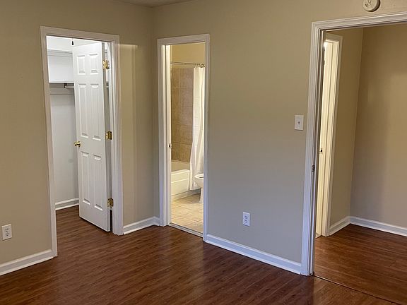 5th image of 3637 Faxon Ave