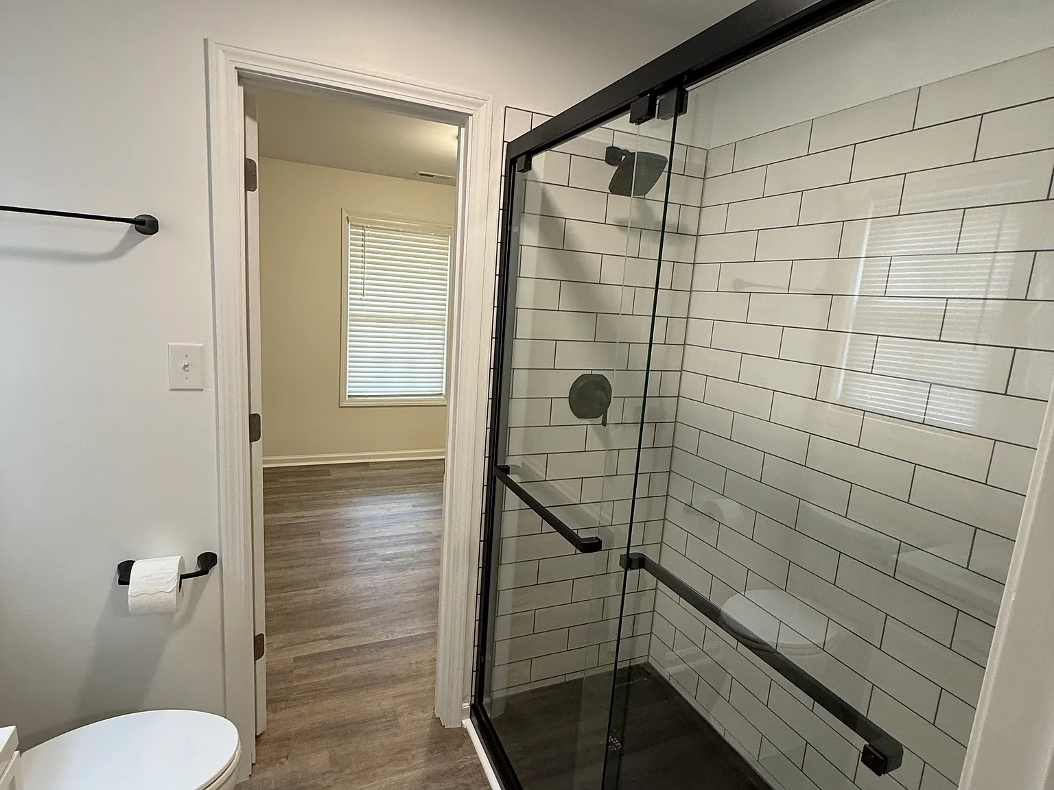 2 bed, 852 sqft, $1,600 — Photo 4