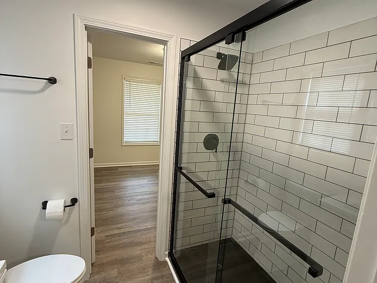 301 S Lombard St #B — Photo 4