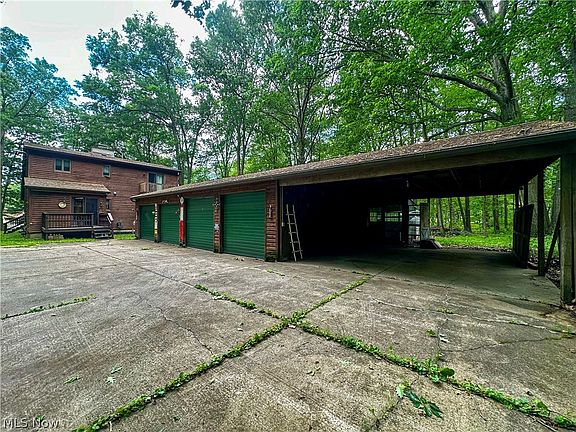4th image of 340 Tibbetts Wick Rd