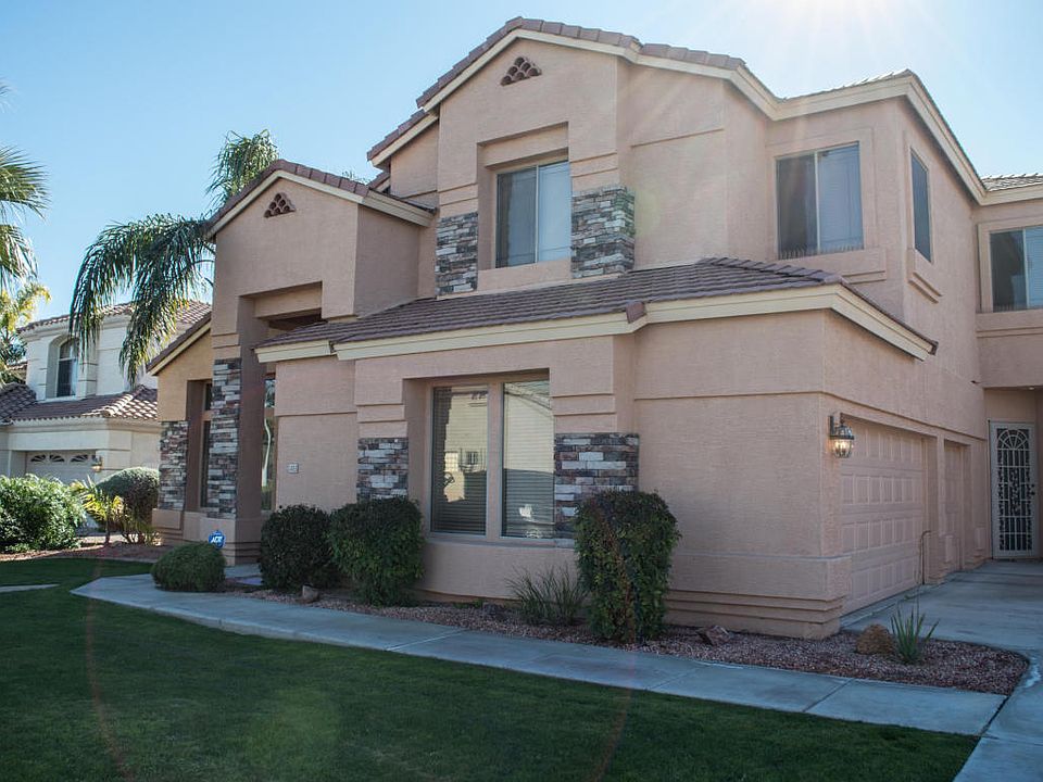 1st image of 2453 W Spruce Dr