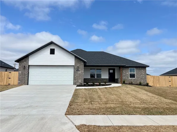 128 Tonya Loop, Huntsville, AR 72740