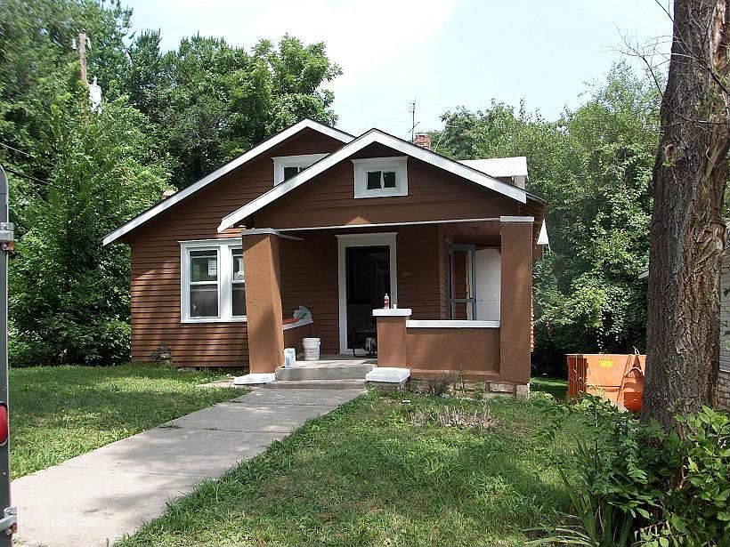 1st image of 3816 E 59th