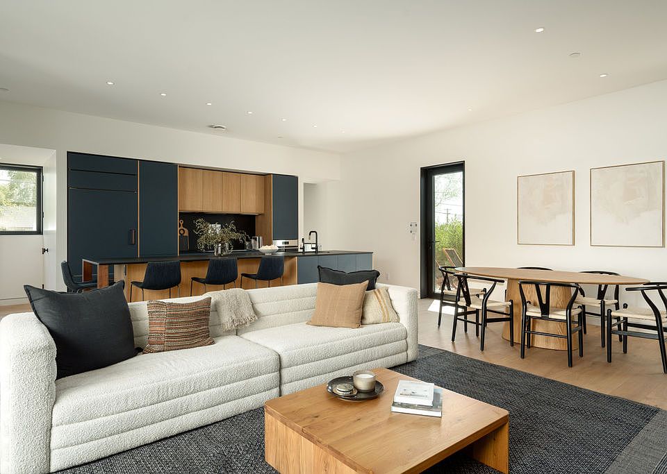 1st image of 1740 E Ocotillo Rd #3