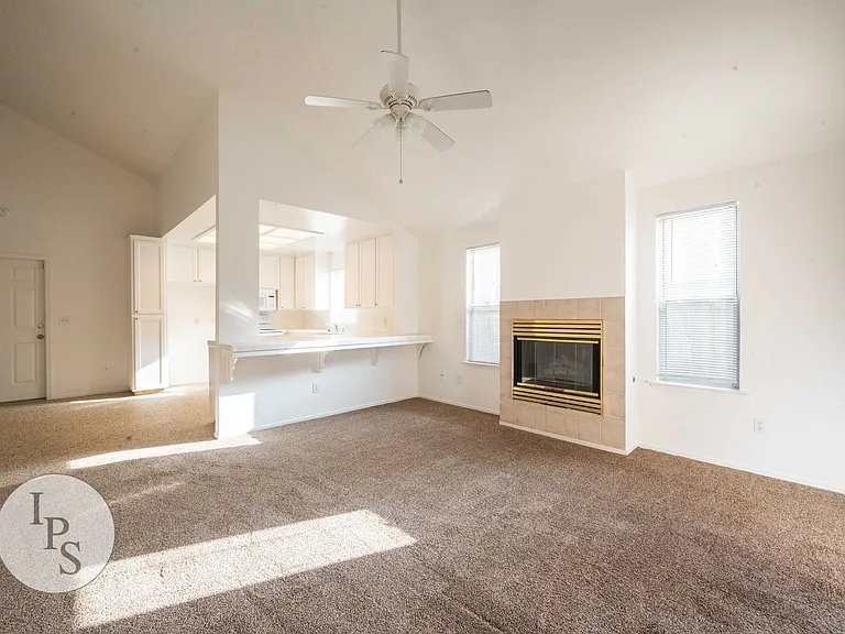 6691 N Constance Ave — Photo 24