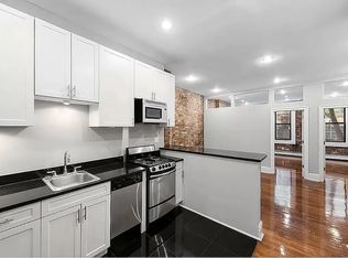 124 W 25th St #2E, New York, NY 10001
