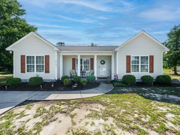 8463 Heirloom Drive NE, Leland, NC 28451