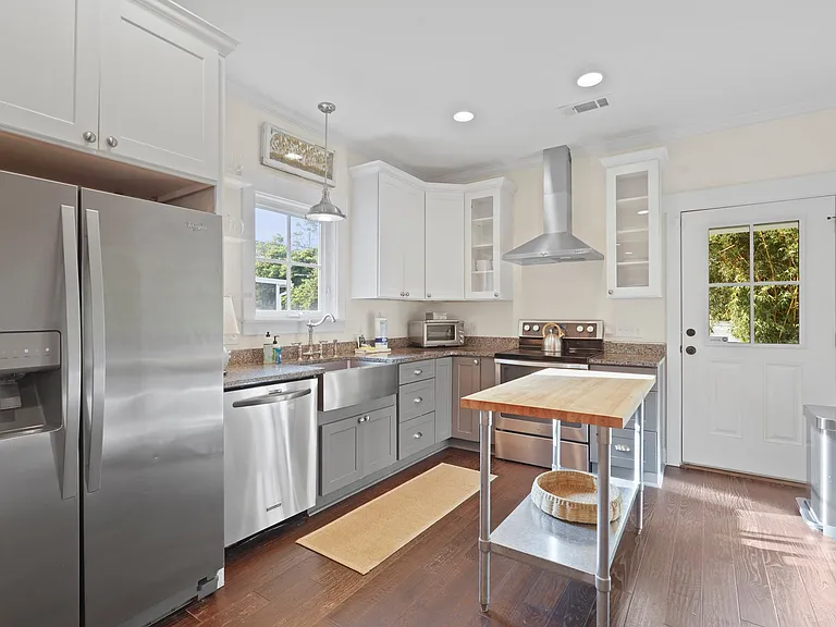 15 Government Rd — Photo 16