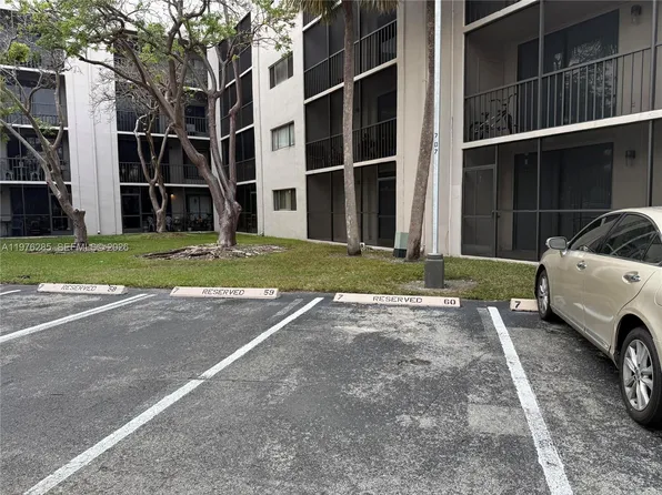 8650 SW 133rd Avenue Rd APT 102, Miami, FL 33183