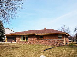 7526 Riverview Rd, Franklin, WI 53132