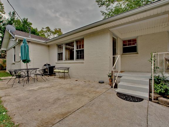 5th image of 1501 Glenwood Dr SE