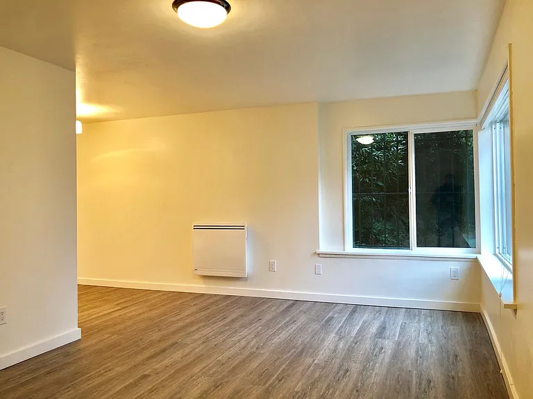 JF- 2200 E. Terrace St. — Photo 4