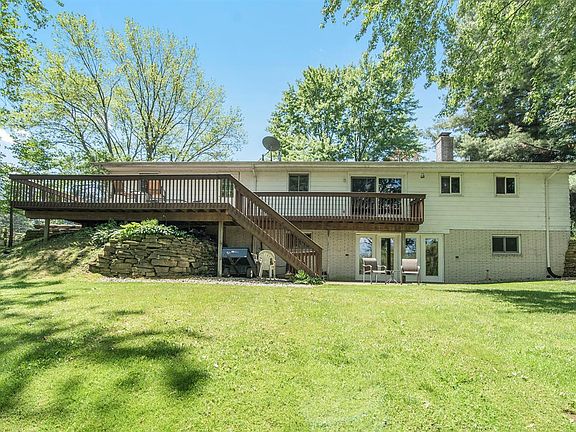 2nd image of 9343 Tonneberger Dr