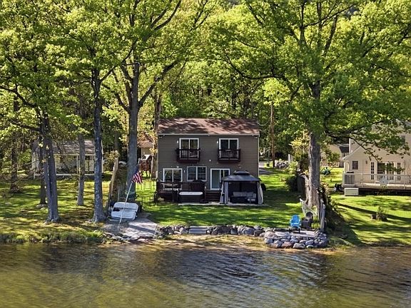 2nd image of 931 Plymouth Lake Dr