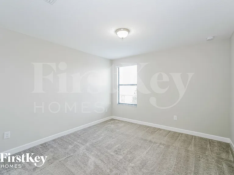 9835 Ivory Dr — Photo 13