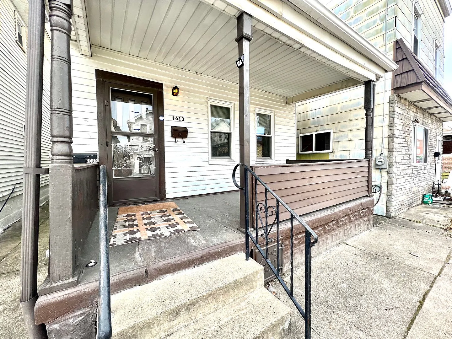 1613 Fourth Avenue (Full Service) — Photo 4