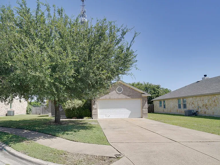 311 Gainer Dr — Photo 1