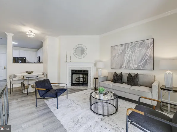 2710 Bellforest Ct APT 101, Vienna, VA 22180