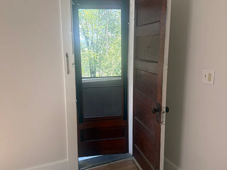 22 Browning St — Photo 10