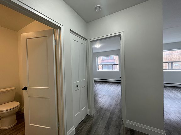 2nd image of 987 Mohawk Rd E #9