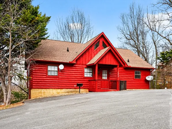 1629 Pinewood Way, Sevierville, TN 37862