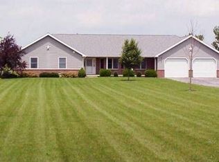 10228 Simonds Rd, Bowling Green, OH 43402