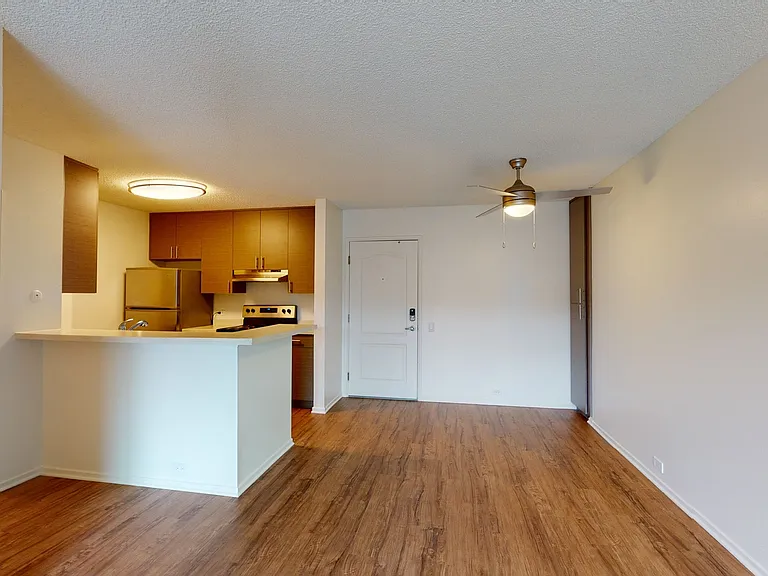 Eight 80 Newport Beach — Photo 201
