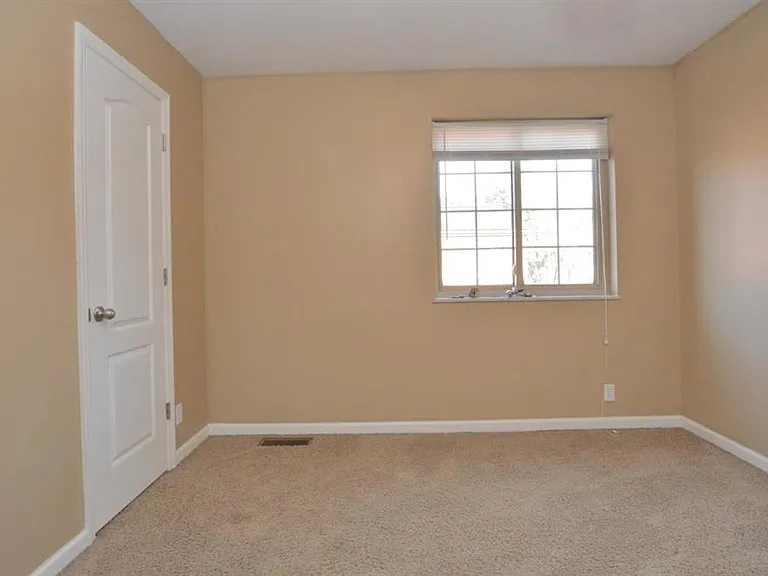 1249 Clarkson Ct — Photo 23