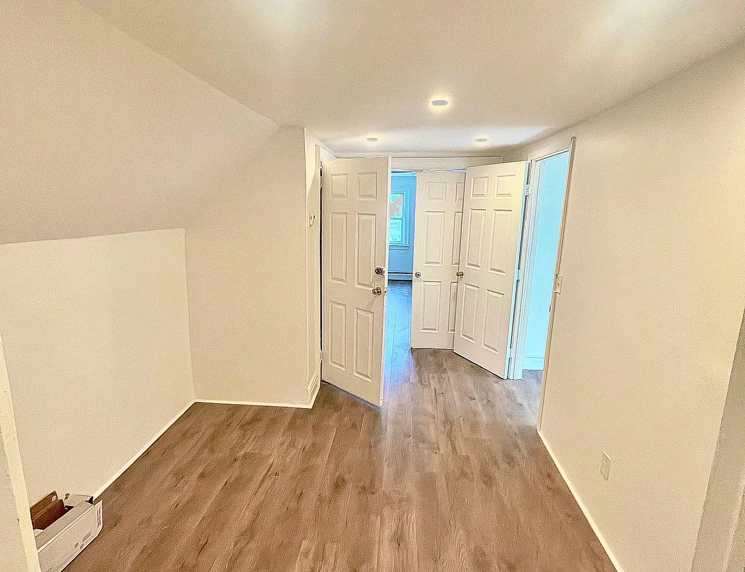 99A Claremont Ave, Jersey City — Photo 4
